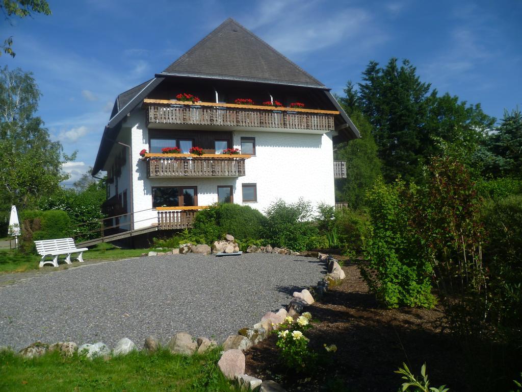 Hotel Gasthof Straub Lenzkirch Buitenkant foto