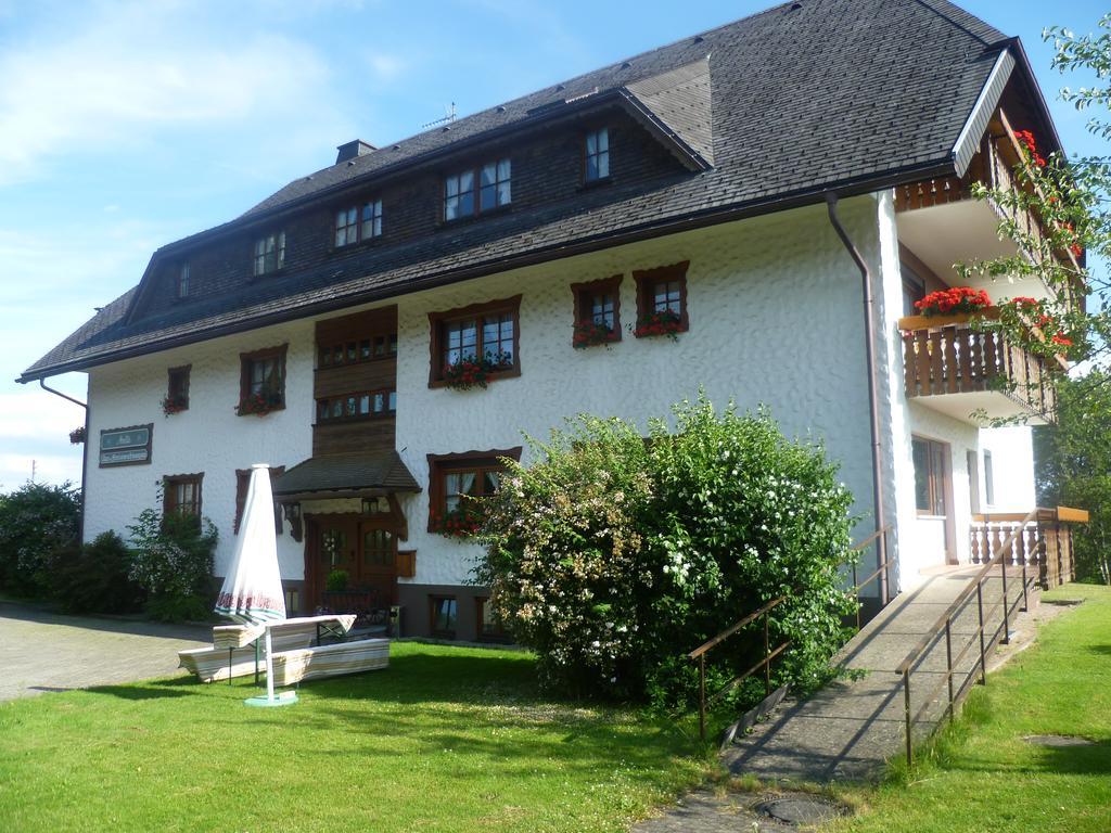 Hotel Gasthof Straub Lenzkirch Buitenkant foto